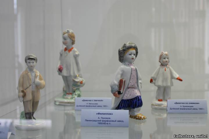 Выставка советского фарфора в Новосибирском краеведческом музее