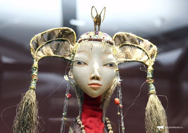 В Новом Уренгое выставка авторских кукол, изготовленных бурятскими мастерами