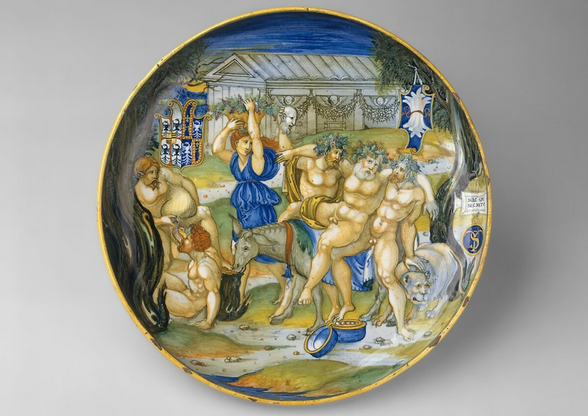 Исламское керамическое мастерство передало секрет люстрового фарфора в Испанию и вдохновило итальянскую майолику